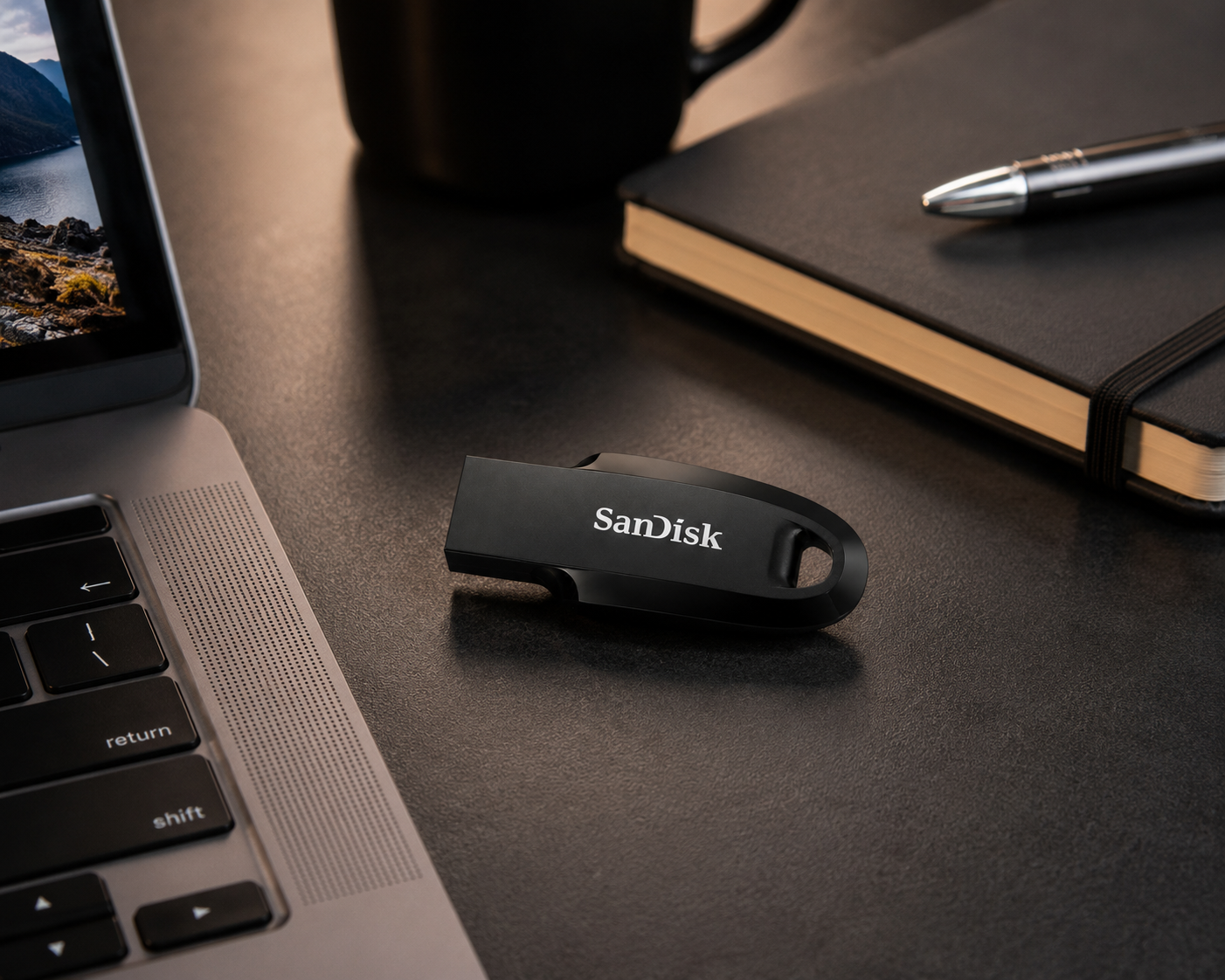 SanDisk Ultra Curve 32GB USB 3.2 Gen 1 Flash Drive | Up to 100MB/s | Black