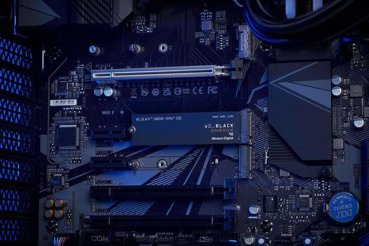 M.2  NVME   1000GB SN850X